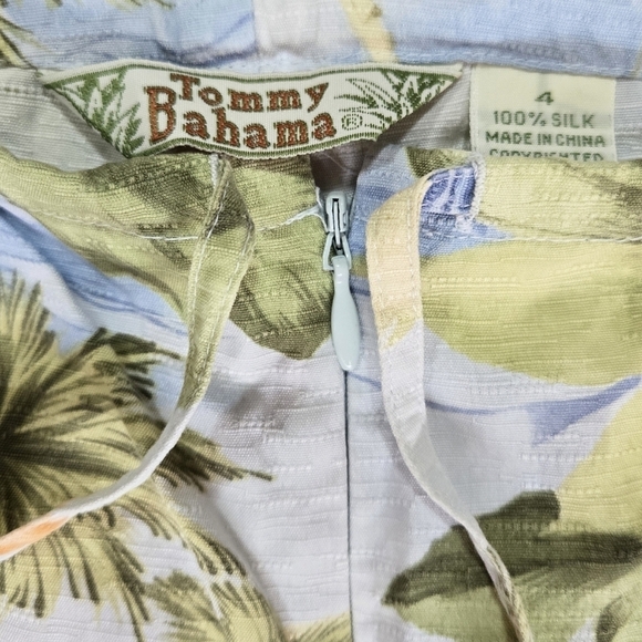 Tommy Bahama 100% Silk Tropical Floral Palm Cropped Pants Beachy Hawaii - Picture 8 of 9